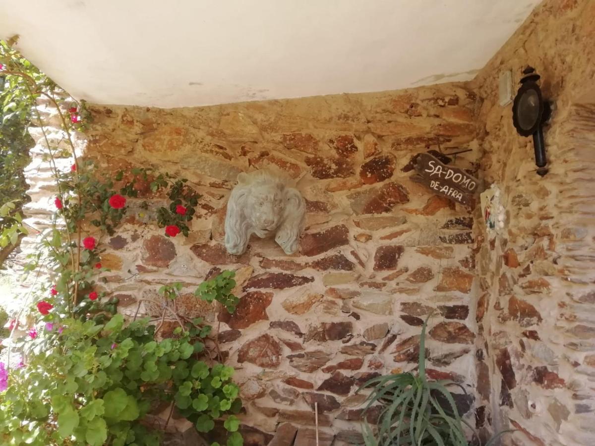Bed and Breakfast Sa Domo De Afra Стинтино Экстерьер фото